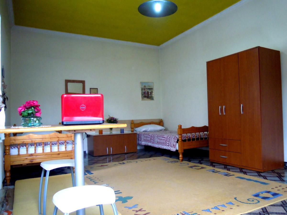 Angie'S Shared Villa Tam Tirana Exterior foto